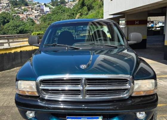 DODGE DAKOTA 3.9 SPORT 4X2 CE V6 12V GASOLINA 2P MANUAL